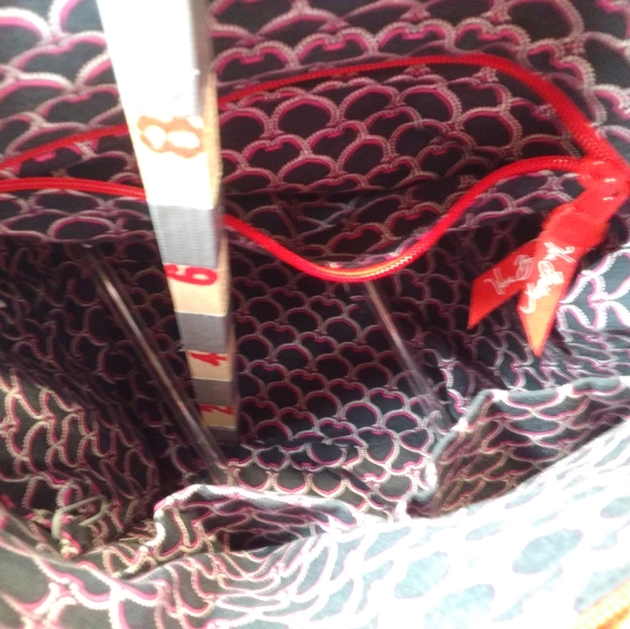 Red Motif Vera Bradley Small Tote § - Picture 9 of 12